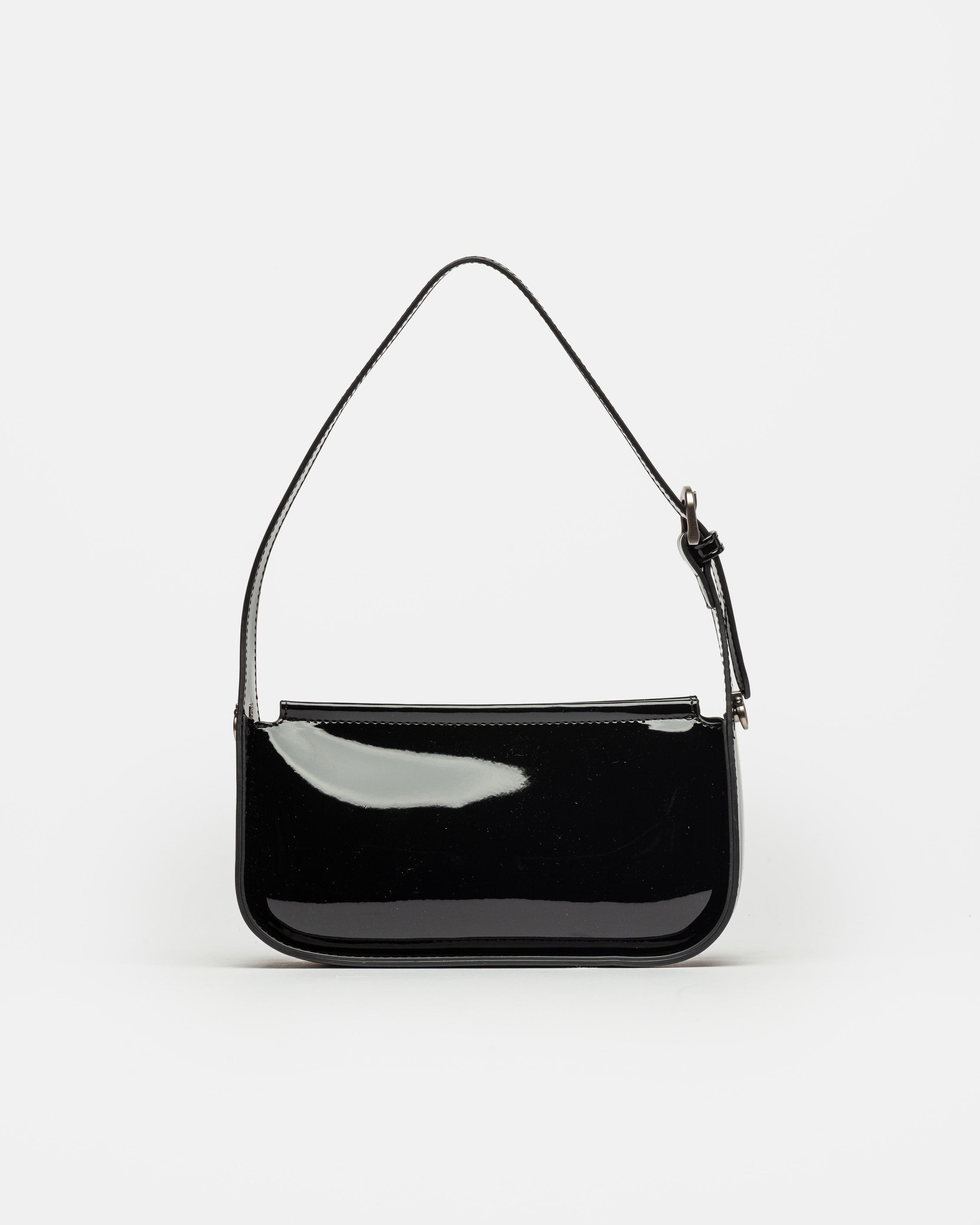 CARTERA AL HOMBRO LEAF EN EFECTO CUERO CHAROL