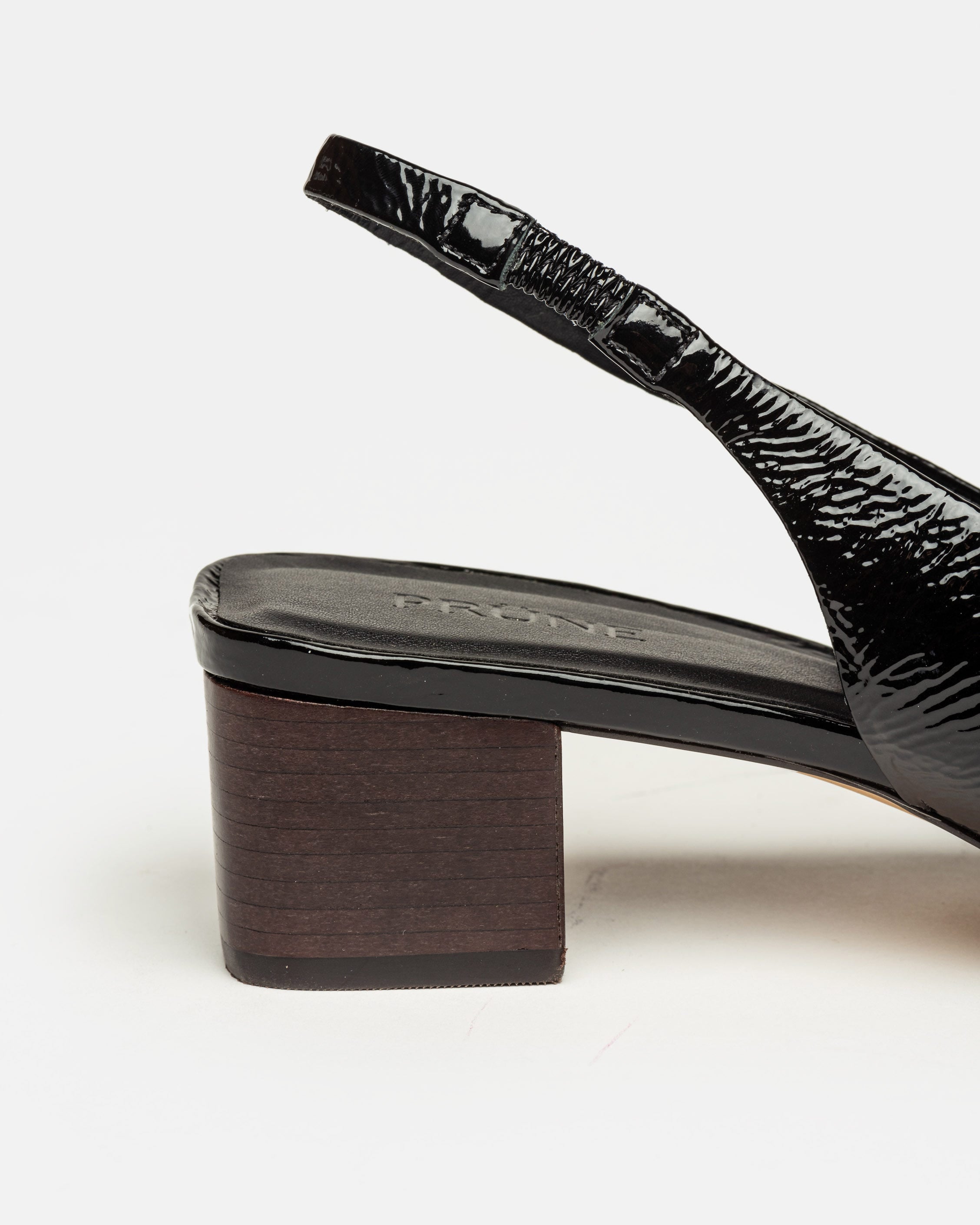 Stiletto Marga en cuero gloss